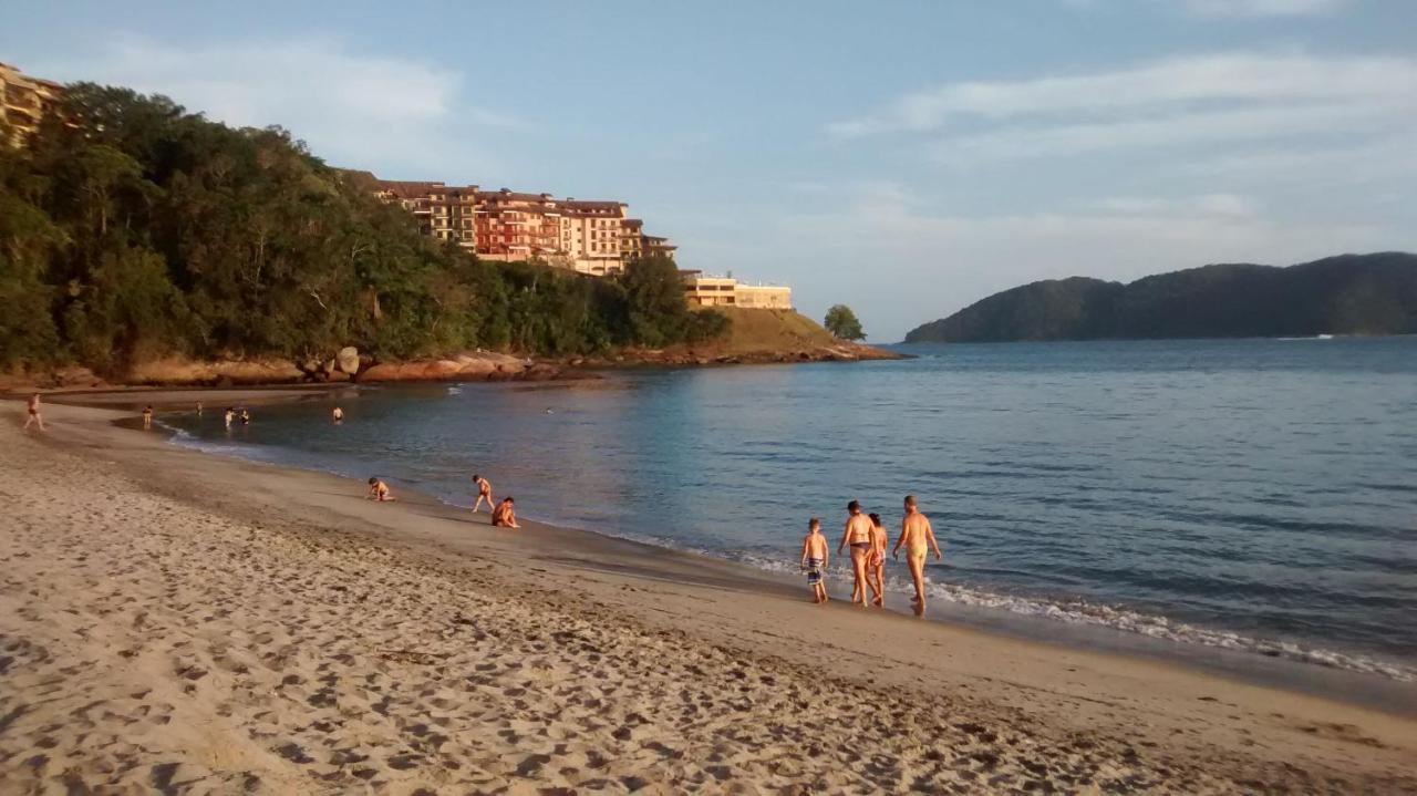 Chale No Condominio Verde Mar Na Praia Da Cocanha Caraguatatuba Exterior photo